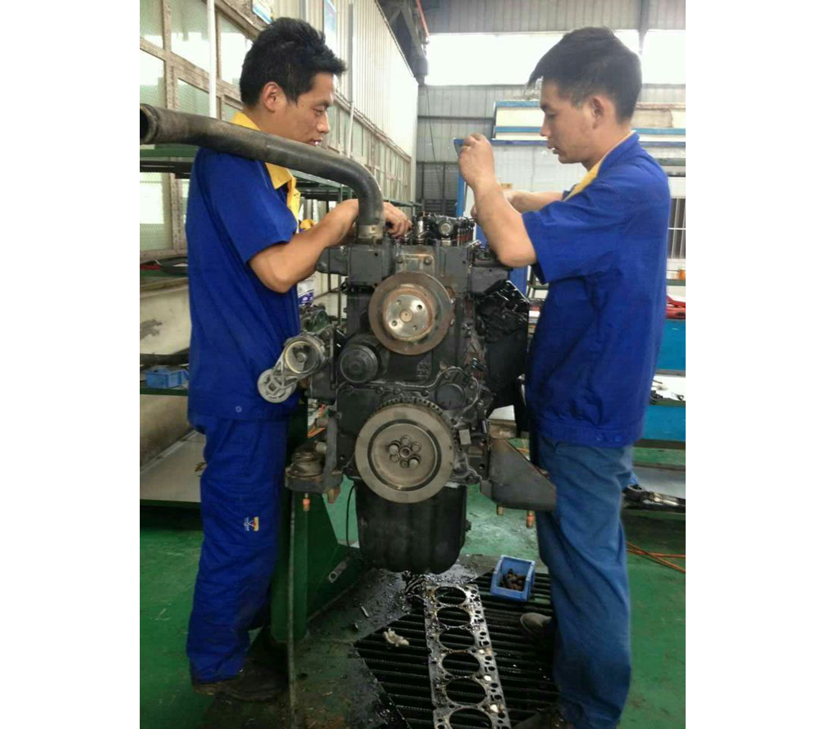 SAA6D102发念头维修